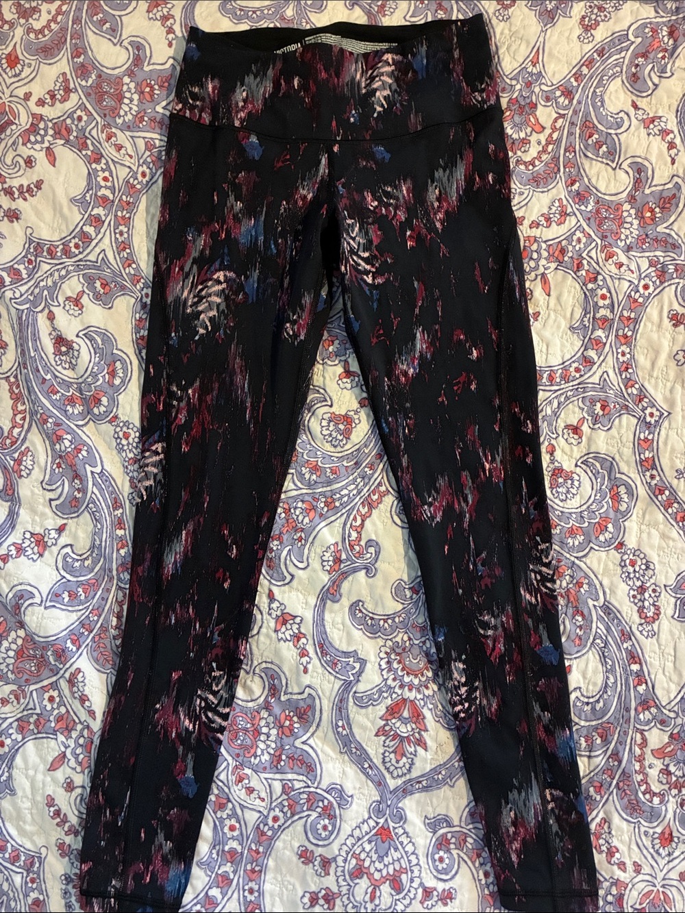 Victoria Sport Black Athletic Leggings with Multicolor Brushprint